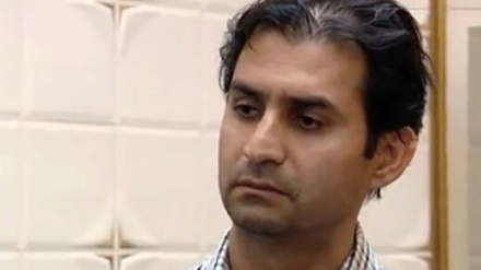 オーストラリアで拘束されていたイラン人研究者が釈放、帰国（動画）