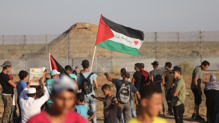 パレスチナで通算８２回目の「祖国への帰還の権利」行進、６９人が負傷