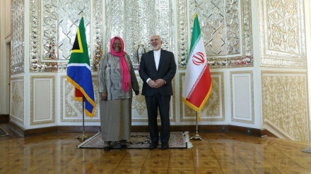 イラン外相、「ヨーロッパは核合意内の責務履行能力なし」