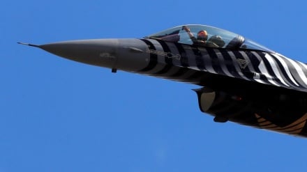 Avionët luftarakë turq kryejnë bombardime të rënda në veri të Irakut