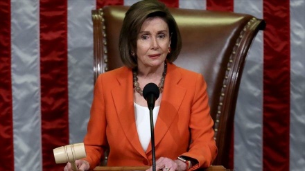 Pelosi acusa a Trump de cometer “soborno” en la trama ucraniana