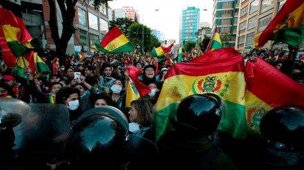 Miles apoyan a Morales en Bolivia pese a represión policial+Video