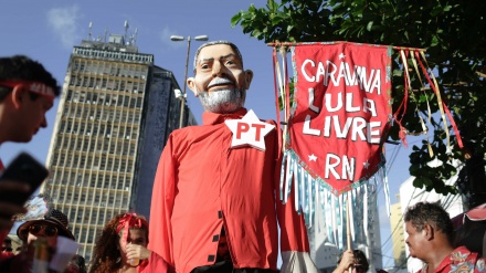 Miles de brasileños apoyan a Lula y celebran su liberación+Fotos