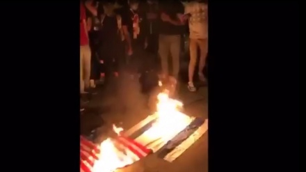 Manifestantes queman bandera de EEUU en Irak+Video