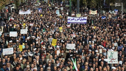Iraníes se manifiestan de nuevo contra los recientes disturbios(Video+Fotos)
