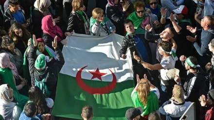 Algerian protesters insist December election must not go ahead