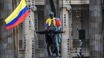 Colombians protest against government, US backs Bogota