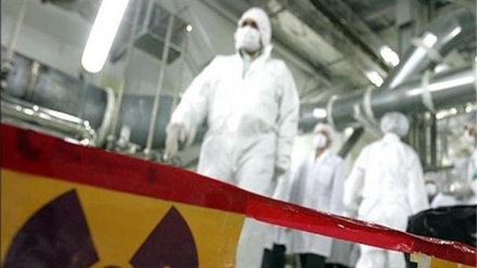 Irán dice que una inspectora de AIEA llevaba “material sospechoso”