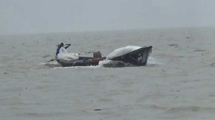 ঘূর্ণিঝড় বুলবুলের প্রভাবে মেঘনায় ট্রলারডুবি: আরও ৯ জেলের মরদেহ উদ্ধার