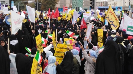 イラン全国で、「世界的な覇権主義と戦う日」の行進（動画）
