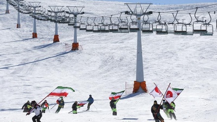 Pembukaan Tochal Ski Resort Tehran (1)
