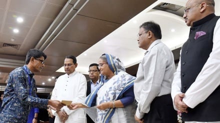 ছাত্র আন্দোলনের জেরে বাংলাদেশের ৫ বিশ্ববিদ্যালয় বন্ধ, প্রধানমন্ত্রীর ক্ষোভ
