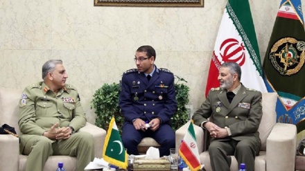パキスタン陸軍参謀長が、イランの政府関係者と会談