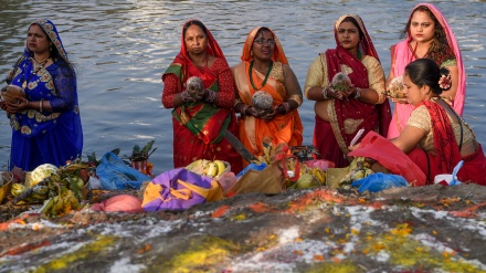 Festa e perëndisë së diellit në Indi dhe Napal