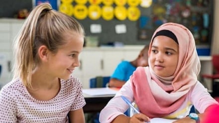 ممنوعیت حجاب برای دختران اتریشی زیر ۱۴ سال