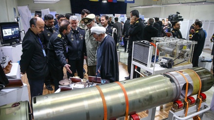 Peluncuran Prestasi-prestasi Terbaru AL Militer Iran (2)