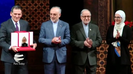 伊斯兰世界五位杰出的科学家获得穆斯塔法奖