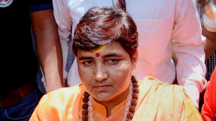 যে কারণে বিজেপি এমপি সাধ্বী প্রজ্ঞাকে ‘সন্ত্রাসী’ বললেন রাহুল গান্ধী    