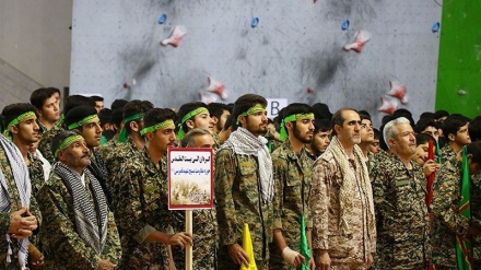 Imruj:İslamiyə İronədə bəsicı təşkil be sorəqardışe.