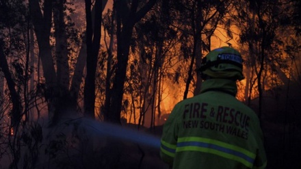 Australia, Sydney avvolta dal fumo: la popolazione deve stare in casa