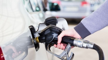 Parlamento iraní revisará el alza de precios de gasolina