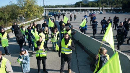 フランスで、通算５４回目の「黄色いベスト｣運動が開始