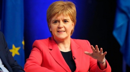 Nicola Sturgeon përsëri kërkon referendum për pavarësinë e Skocisë