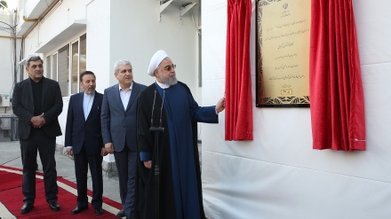 Peresmian Pabrik Inovasi Azadi di Tehran Barat