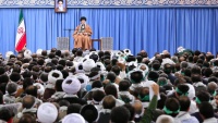 民兵組織バスィージ のメンバー数千人らが、イラン最高指導者と会談