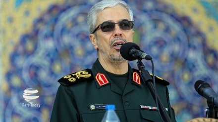 巴基里少将：伊朗革新军事装备并且不依赖任何其他国家