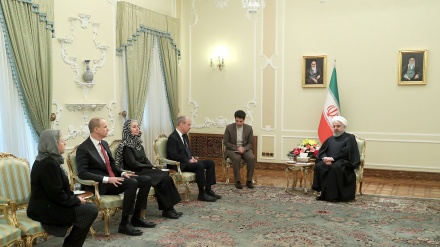 Ruhani: İran İsveç ile ticari ve iktisadi ilişkileri geliştirmekten memnun 