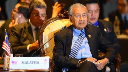 Mahathir Tegaskan Mundur Setelah Selesaikan Masalah Negara