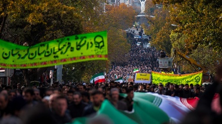 Penduduk di Empat Provinsi di Iran Demo Kecam Perusuh (2)