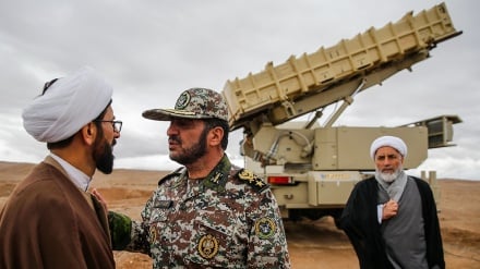 Iran Gelar Manuver Pertahanan Udara (1)