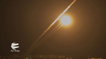 Fuerzas palestinas disparan contra cazas israelíes en Gaza+Video