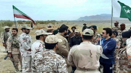 گشت زنی مشترک نیروهای ایران و پاکستان در مناطق مرزی 