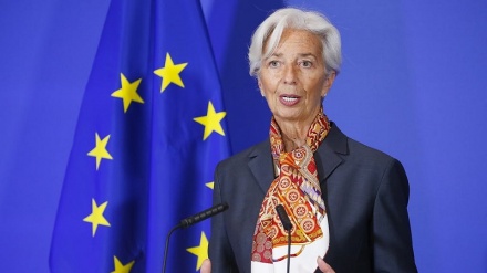 Lagarde, seconda ondata toccherà severamente l'economia