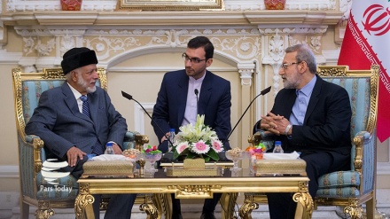 阿曼外交主管大臣与阿里·拉里贾尼举行了会见