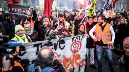 Francia vive la jornada 22 de huelga contra reforma de pensiones