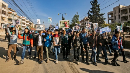 Nxënëset kurd të Sirisë protestojnë kundër Turqisë