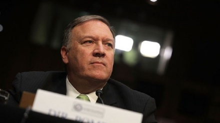 蓬佩奥与联合国秘书长交谈，继续其反伊立场