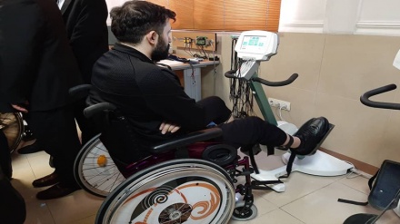 رونمایی از دستگاه پروتز عصبی ساخت ایران در دانشگاه علم و صنعت تهران