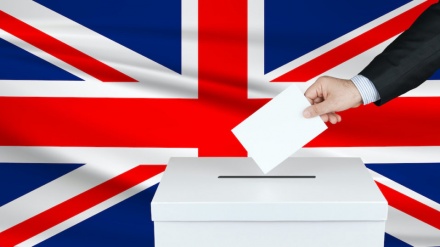 ব্রিটেনে সংসদ নির্বাচনের ভোটগ্রহণ চলছে; হাড্ডাহাড্ডি লড়াইয়ের আভাস