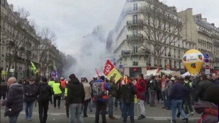 フランスで、「黄色いベスト｣運動の参加者がストライキに合流 （動画）