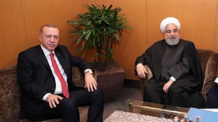 Rouhani sbatte il piano americano per il controllo del petrolio siriano