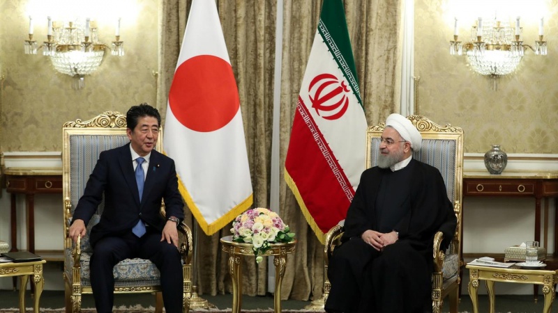 Shinzo Abe dan Hassan Rouhani