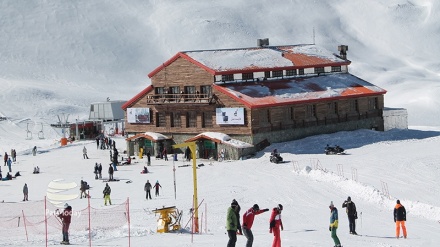 Tochal, Tujuan Wisata Olahraga pada Ketinggian 4.000 M