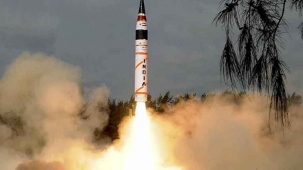 インドが、核弾頭搭載可能な弾道ミサイルの実験に成功