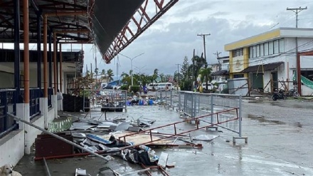 Typhoon kills 16, ruins Christmas celebrations in Philippines