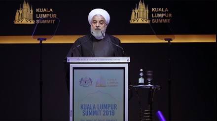 イラン大統領、「イスラム世界は米の金融システムからの解放措置を講じるべき」